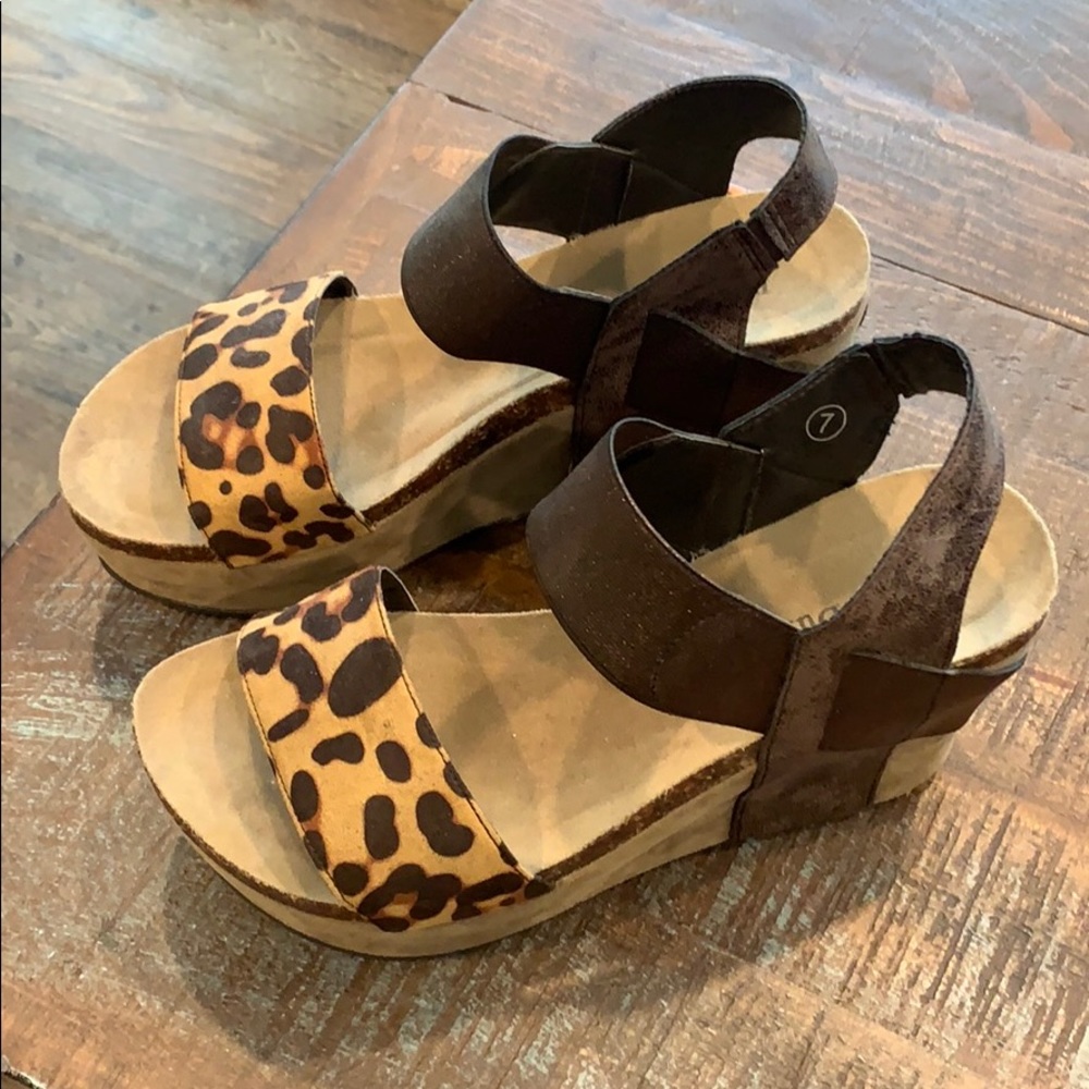Leopard sandals